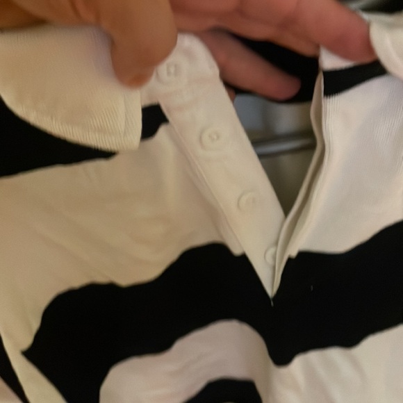 Brandy Melville crop shirt almost new! - Picture 3 of 4